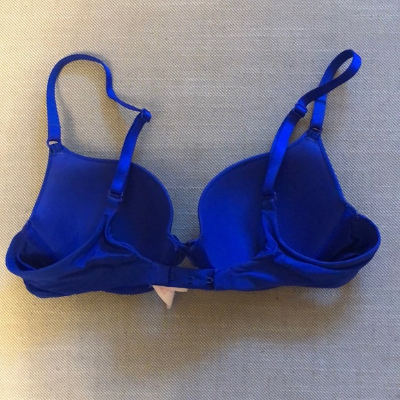 Victoria’s Secret Demi Bra - Picture 4 of 6